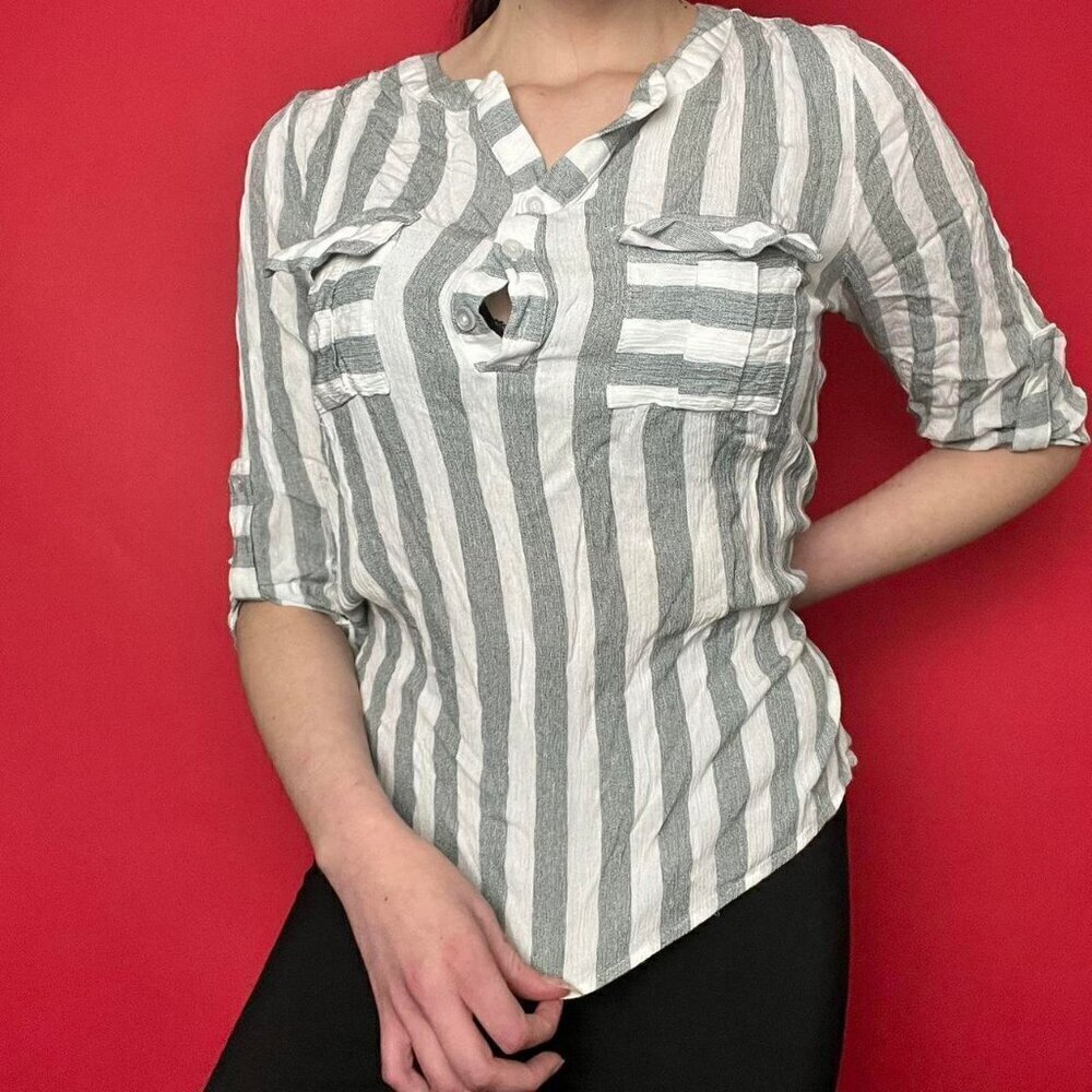 Faith and joy LA / Grey and white striped blouse 🤍🩶